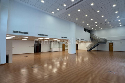 Salle d'exposition à louer à Larnaca