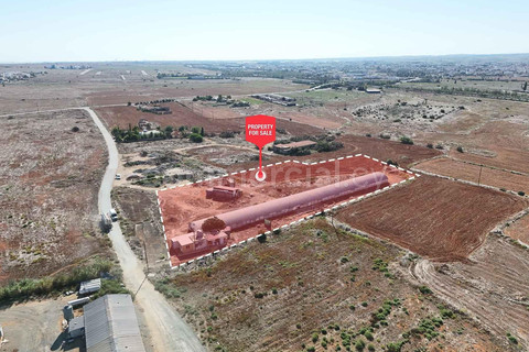 Industrial a la venta en Nicosia