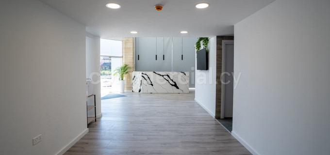 Edificio comercial para alquilar en Nicosia