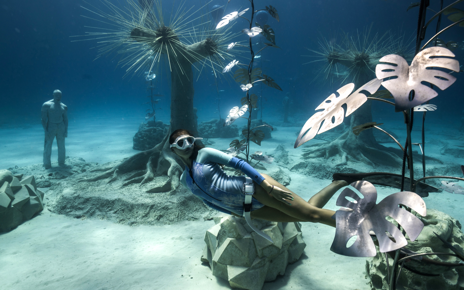 Diving into the masterpieces of the MUSAN underwater sculpture museum