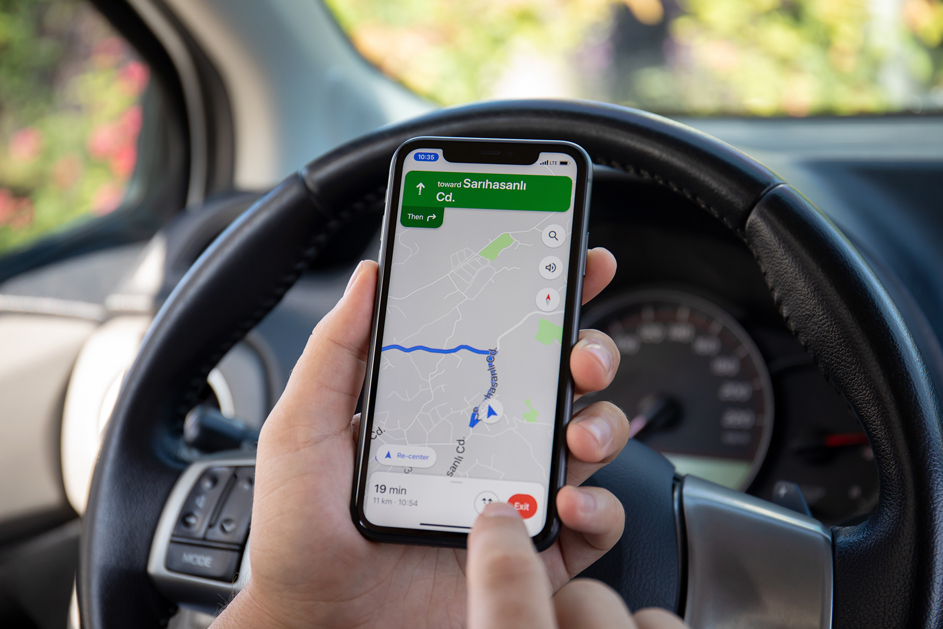 Google maps now integrates Waze incident reports