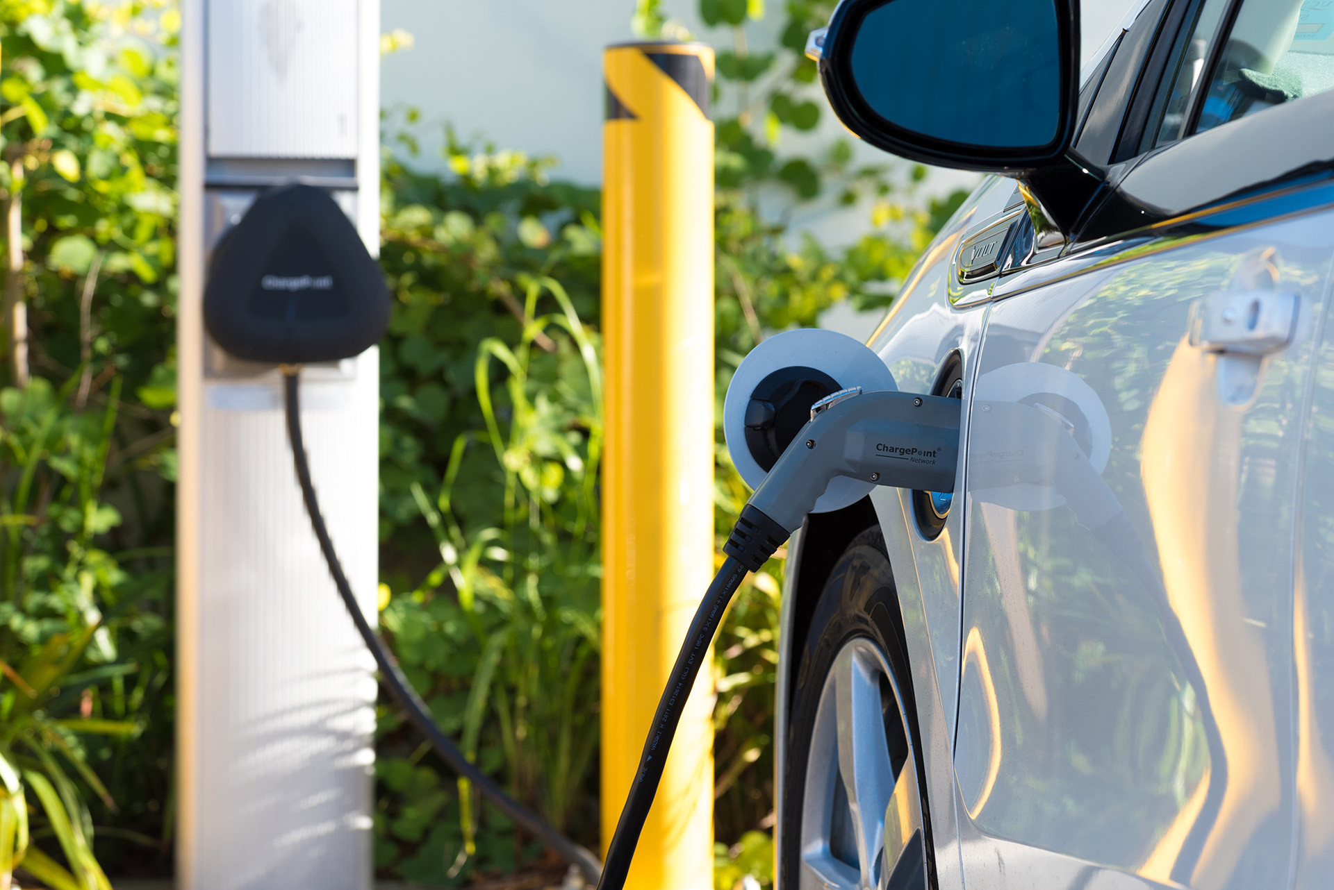 EAC Simplifies EV Charging Across Cyprus 