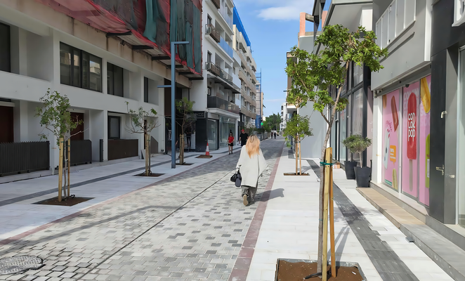 Larnaca prepares for festive season with renovated Ermou Street