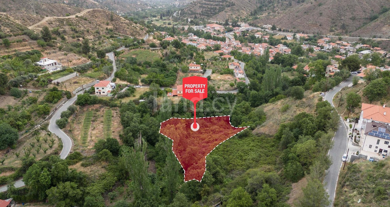 Campo residencial a la venta en Nicosia