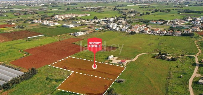 Сельскохозяйственное поле на продажу в Френарос