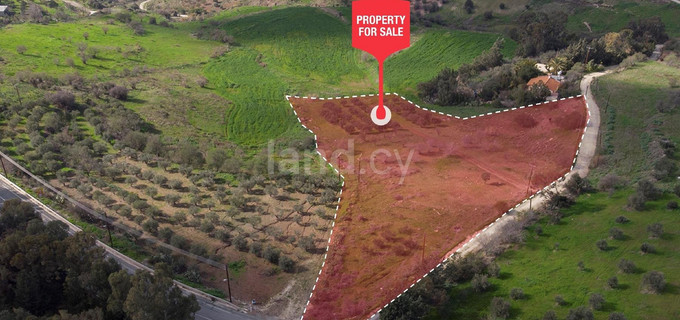 Campo residencial a la venta en Paphos