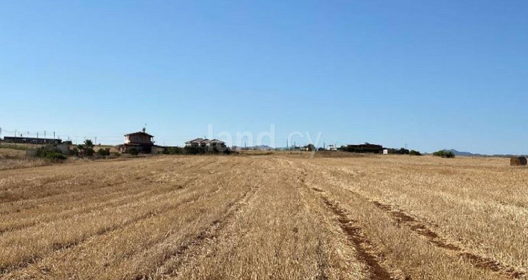 Жилое поле на продажу в Никосия
