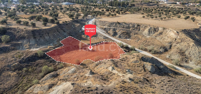 Сельскохозяйственное поле на продажу в Никосия