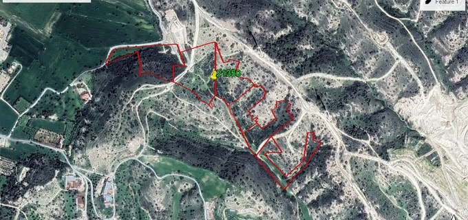 Jordbruksfält till salu i Larnaca