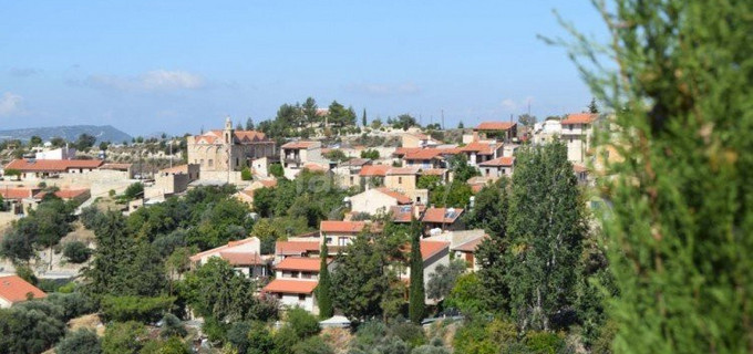 Жилой участок на продажу в Лимассол