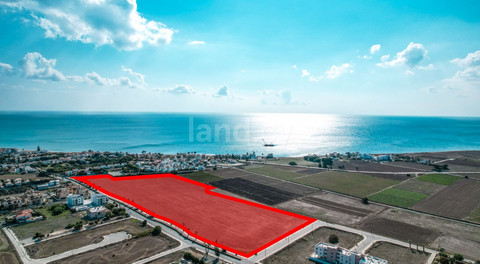 Touristisches Baugebiet in Larnaca zu verkaufen