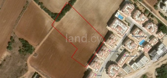 Campo residencial a la venta en Paralimni