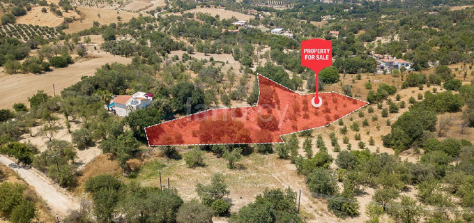 Fält avsett för boende till salu i Paphos