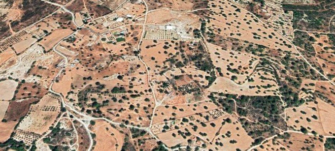 Поле на продажу в Лимассол