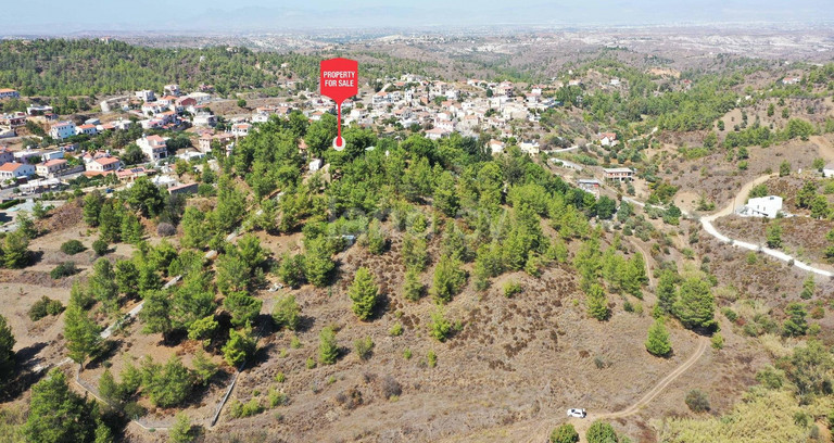Campo residencial a la venta en Nicosia