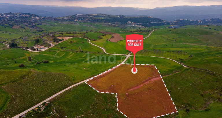 Campo agrícola a la venta en Paphos