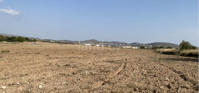 Campo residencial a la venta en Paphos