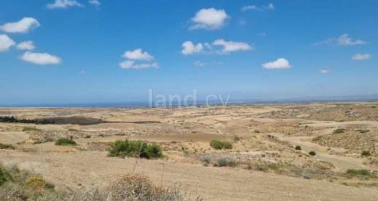 Pole rolne na sprzedaż w Nicosia