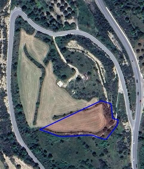 Сельскохозяйственное поле на продажу в Пафос