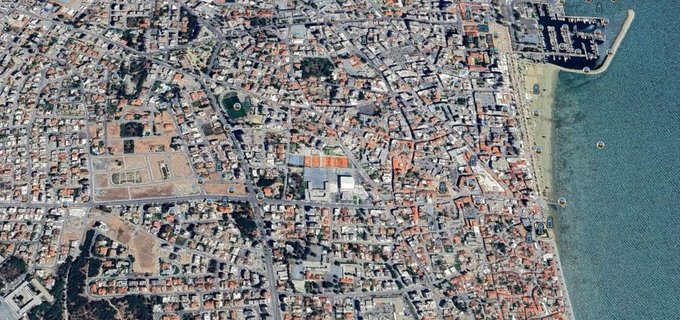 Parcela comercial a la venta en Larnaca