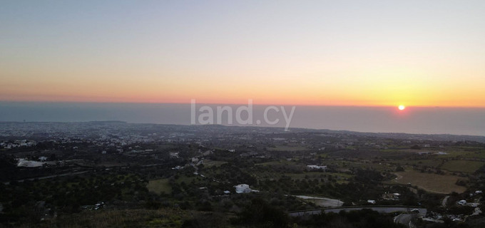 Campo residencial a la venta en Paphos