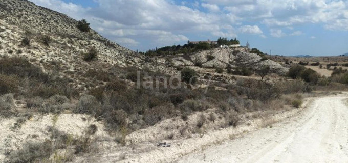 Landwirtschaftliches Baugebiet in Nicosia zu verkaufen