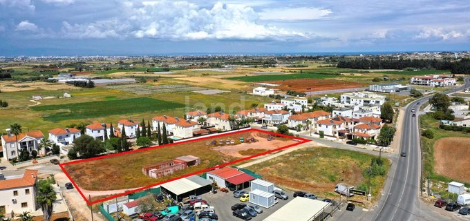 Residential field for sale in Frenaros