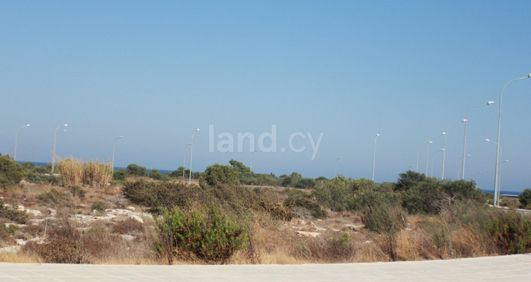 Parcela turística a la venta en Ayia Thekla