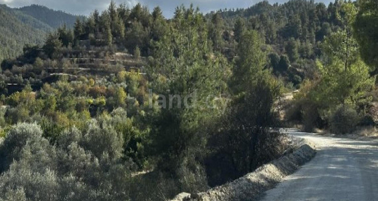 Landwirtschaftliches Baugebiet in Nicosia zu verkaufen