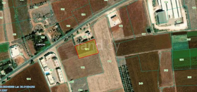 Residential plot for sale in Liopetri