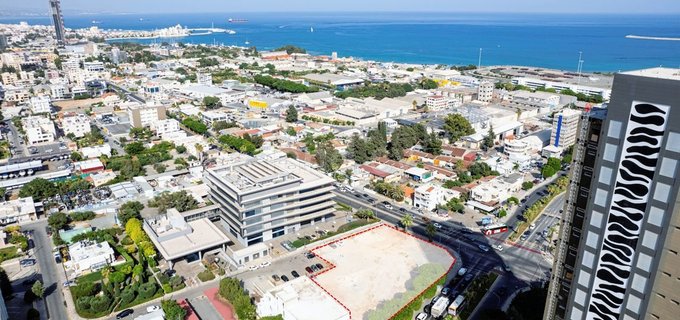 Parcelle commerciale à vendre à Limassol