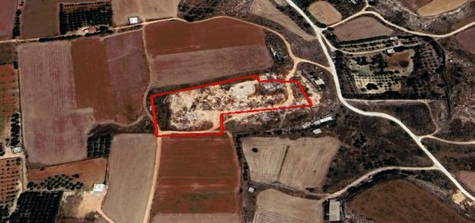 Сельскохозяйственное поле на продажу в Врисуллес