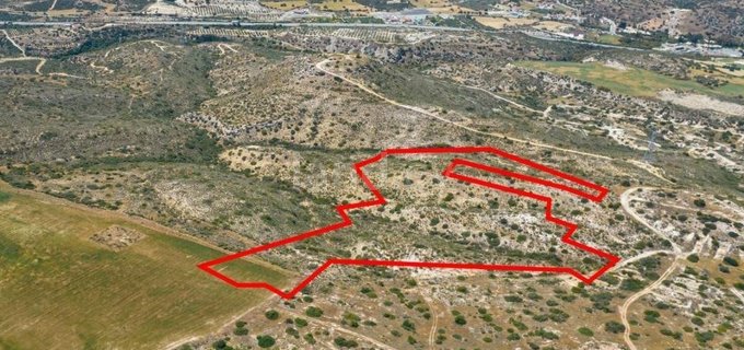 Agricultural plot for sale in Larnaca