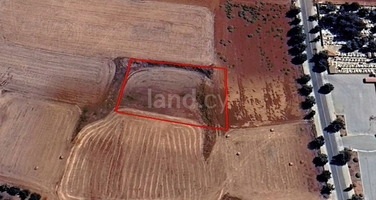 Residential plot for sale in Frenaros
