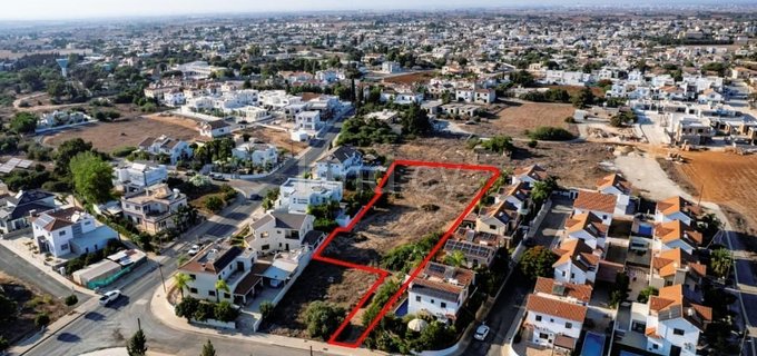 Residential field for sale in Frenaros