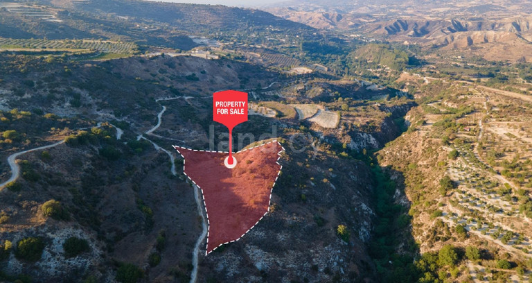 Campo agrícola a la venta en Paphos
