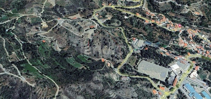 Жилой участок на продажу в Лимассол