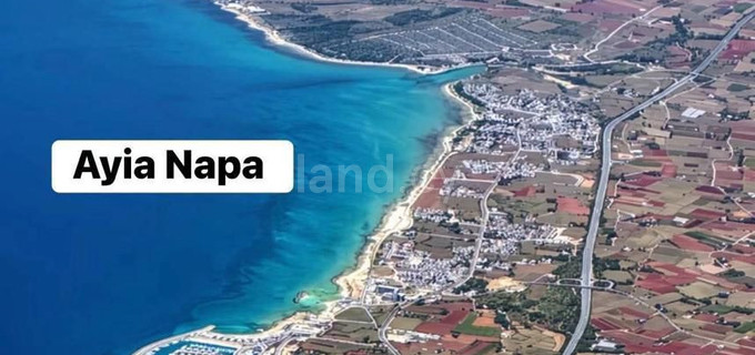 Terrain touristique à vendre à Ayia Napa