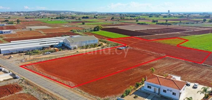 Campo residencial a la venta en Liopetri