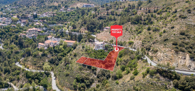 Fält avsett för boende till salu i Nicosia