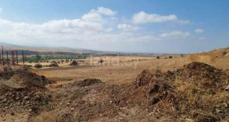 Terrain agricole à vendre à Nicosie