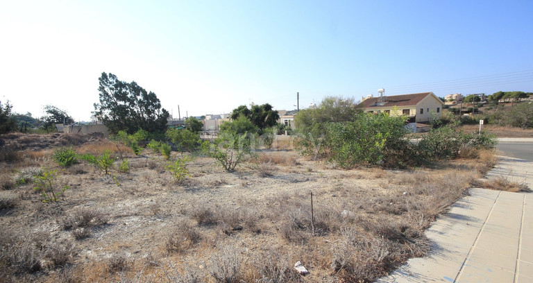 Tomt till salu i Larnaca