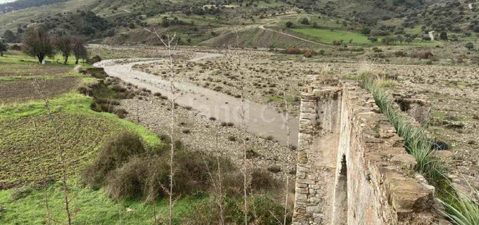 Jordbruksfält till salu i Paphos