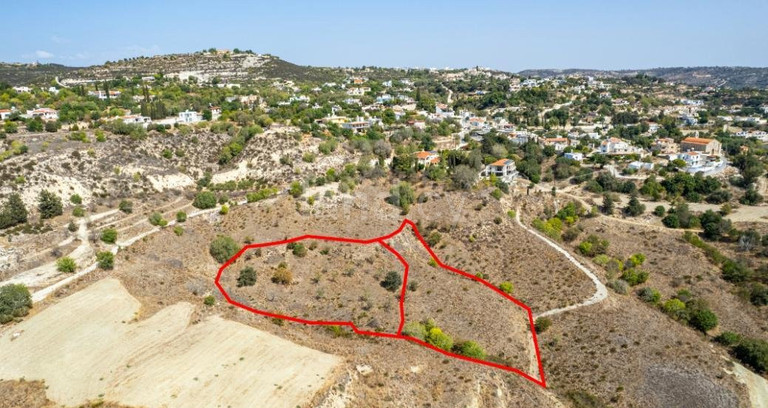 Pole mieszkaniowe na sprzedaż w Paphos