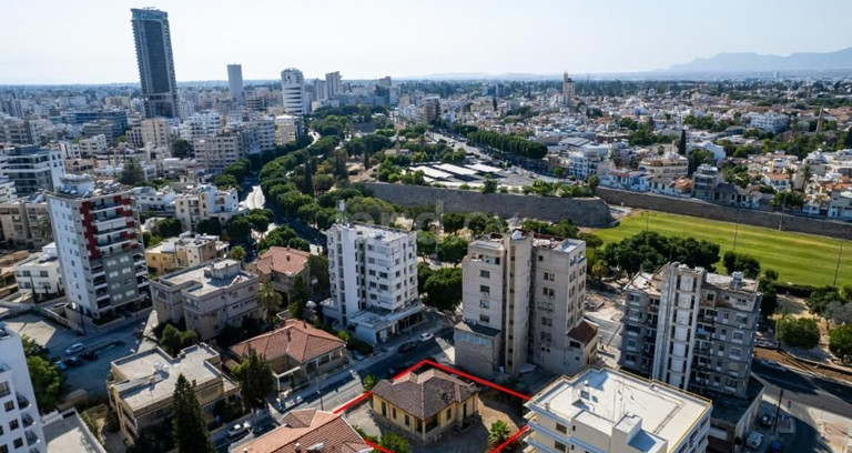 Εμπορικό οικόπεδο προς πώληση - Λευκωσία