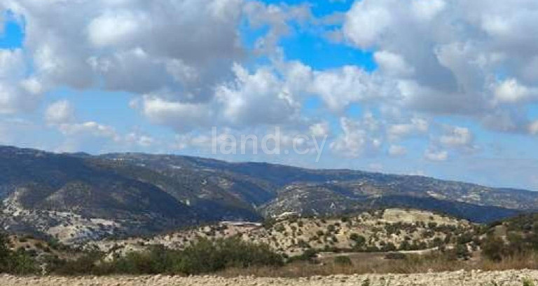 Landwirtschaftliches Baugebiet in Paphos zu verkaufen