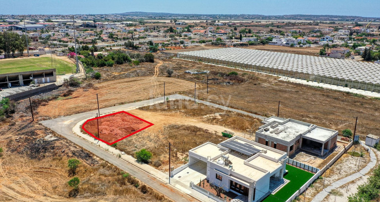 Οικιστικό οικόπεδο προς πώληση - Δερύνεια