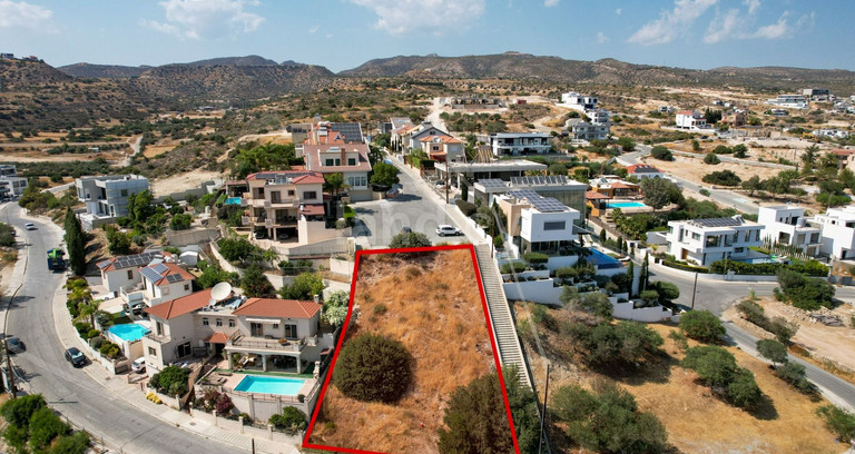 Tomt avsedd för boende till salu i Limassol