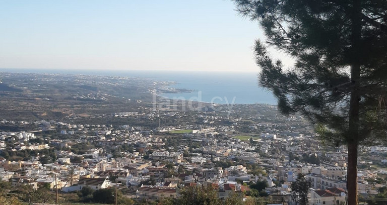 Tomt avsedd för boende till salu i Paphos