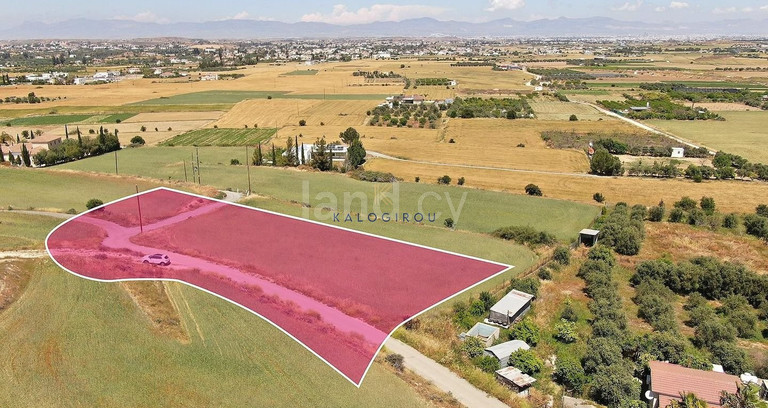 Жилое поле на продажу в Никосия